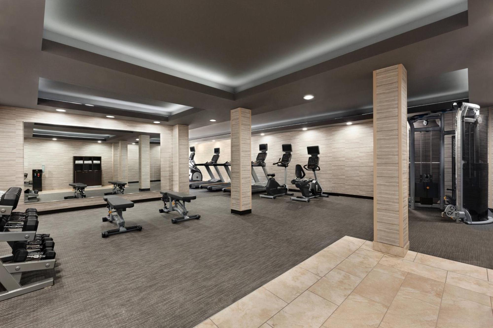 Courtyard By Marriott Tulsa Central Экстерьер фото