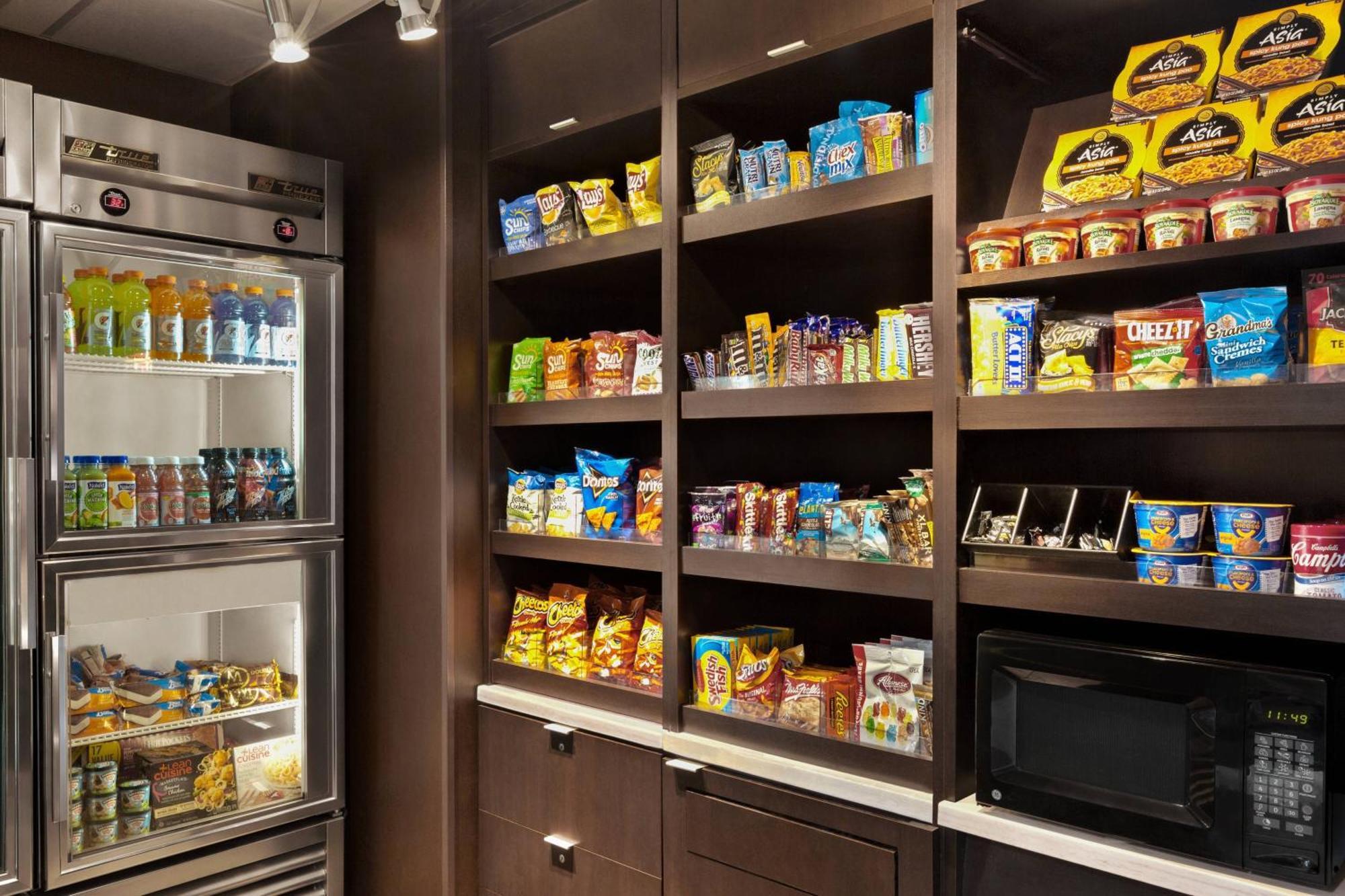 Courtyard By Marriott Tulsa Central Экстерьер фото