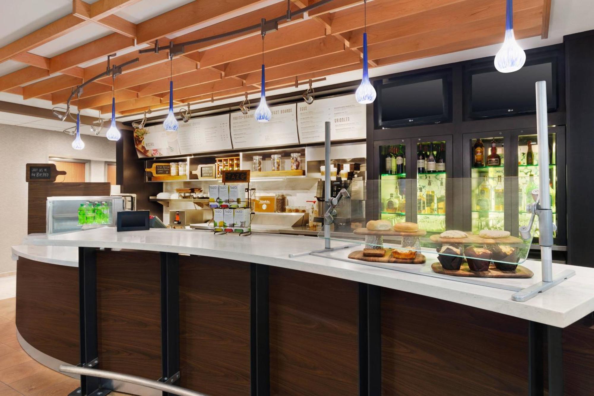 Courtyard By Marriott Tulsa Central Экстерьер фото