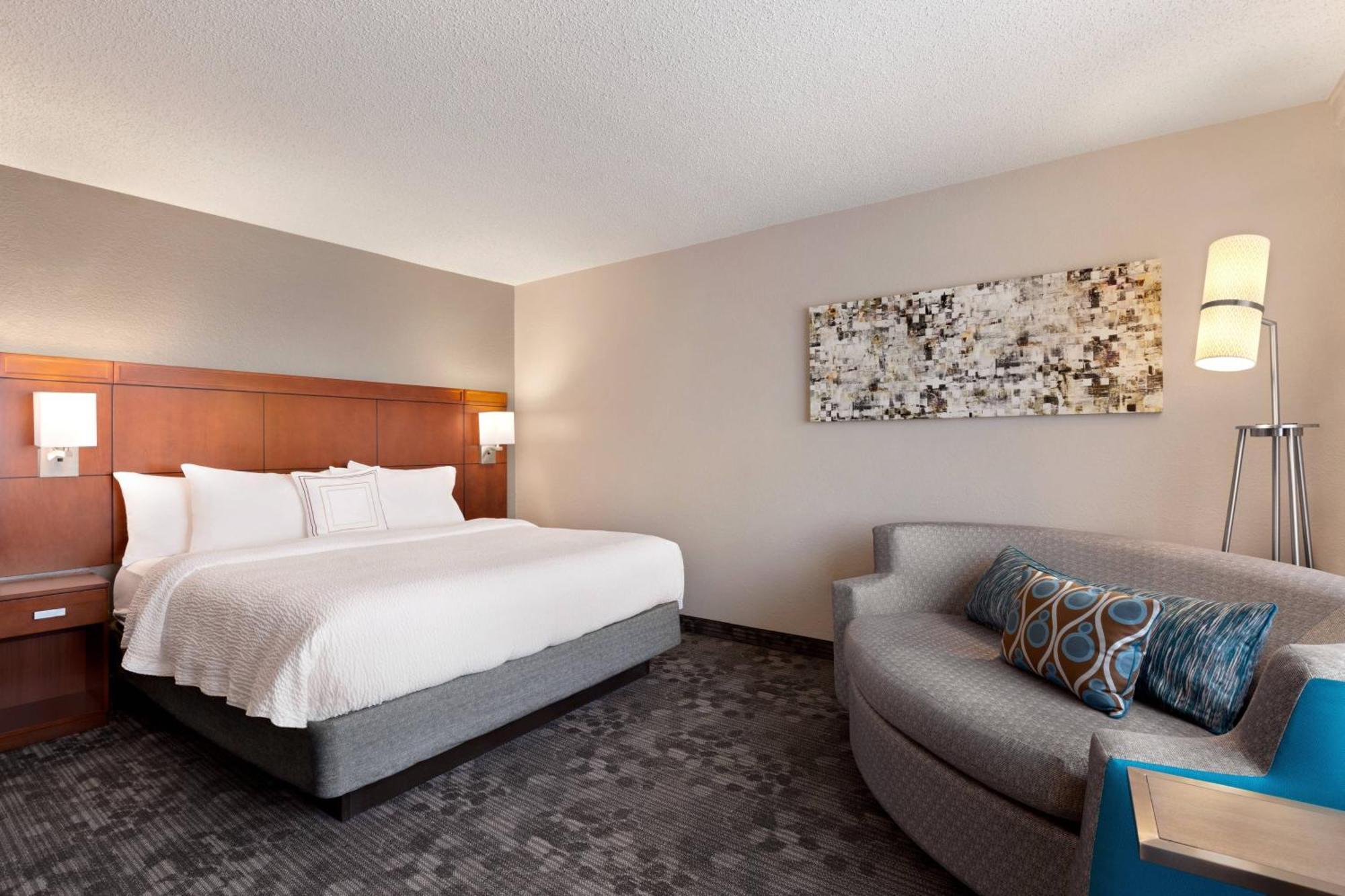 Courtyard By Marriott Tulsa Central Экстерьер фото